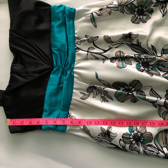 LE CHATEAU Semi-Formal Floral A-line Dress Size L with Pockets - Picture 9 of 13